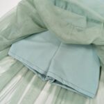 zalsvas-kombinezonas-mergaitei-su-tiulio-sijonu-trumpos-rankoves-stilingas-madingas-sortai-drugeliukai.lt