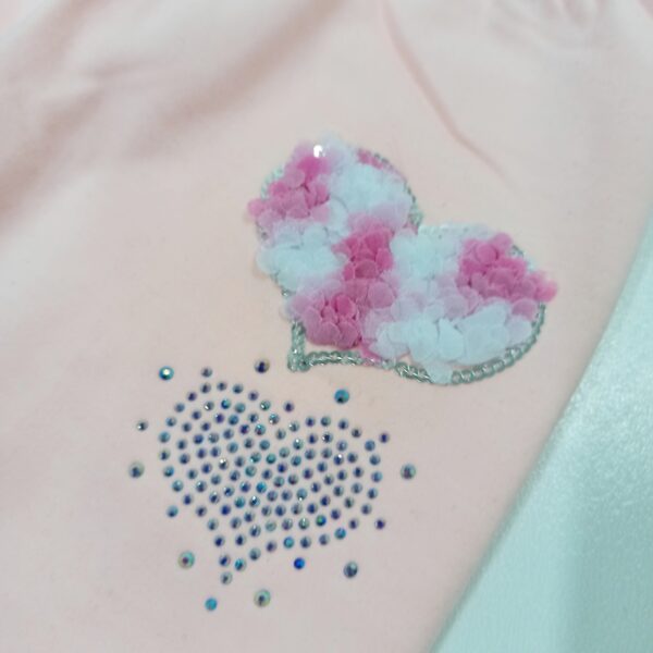 rozines-spalvos-trikotazines-tampres-kelnes-mergaitei-su-aplikacijomis-blizganciomis-drugeliukai.lt