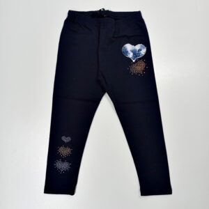 tamsiai-melynos-spalvos-trikotazines-tampres-kelnes-mergaitei-su-aplikacijomis-blizganciomis-priekis-drugeliuka.lt