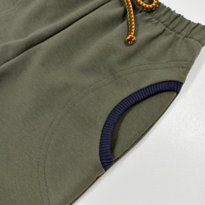 trikotazines-laisvalaikio-kelnes-vaikams-su-kisenemis-siuta-lietuvioje-kisene-drugeliukai.lt