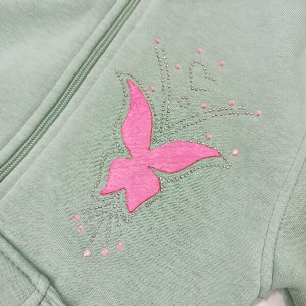 dzemperis-mergaitei-su-kapisonu-viduje-su-pukeliu-mint-spalvos-aplikacija-drugelis-drugeliukai.lt