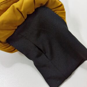 garstyciu-spalvos-striuke-su-kailiu-viduje-kapisonas-su-kailiu-ilgos-rankoves-berniukui-parka-rankove-drugeliukai.lt