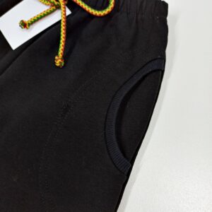 juodos-siutos-kelnes-berniukams-trikotazines-su-kisenemis-kisene