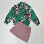 trikotazinis-derinukas-mergaitei-bomberis-ir-sijonas-pasipuosti-zalios-ir-pelenu-levandos-spalvos-nugara-drugeliukai