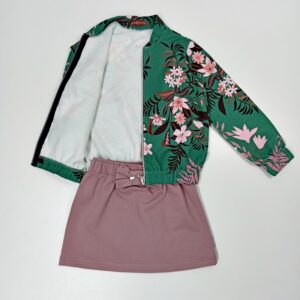 trikotazinis-derinukas-mergaitei-bomberis-ir-sijonas-pasipuosti-zalios-ir-pelenu-levandos-spalvos-vidus-drugeliukai