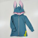 Trikotažinis džemperis su ausytėmis "Mėlyna"