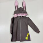 Trikotažinis džemperis su ausytėmis "Pilka" - Image 2